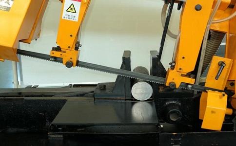 湖口数控带锯床自动送料精度会出现偏差吗？